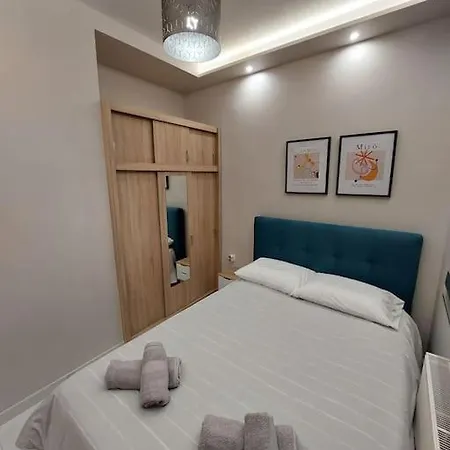 Cozy Flat In Apartment *
